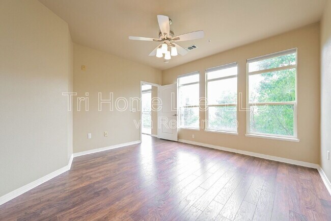 Foto del edificio - 10184 Park Meadows Dr