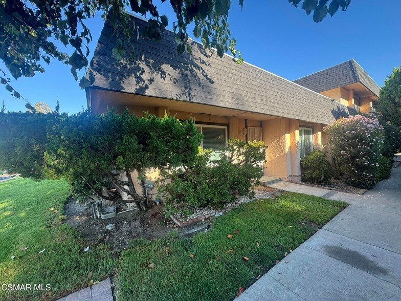 Foto principal - 2647 Prather St
