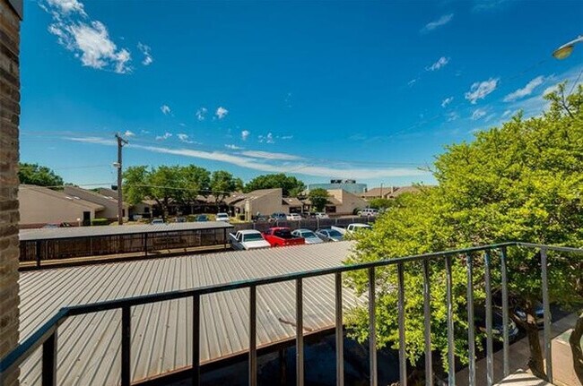 Building Photo - Boca Raton 221