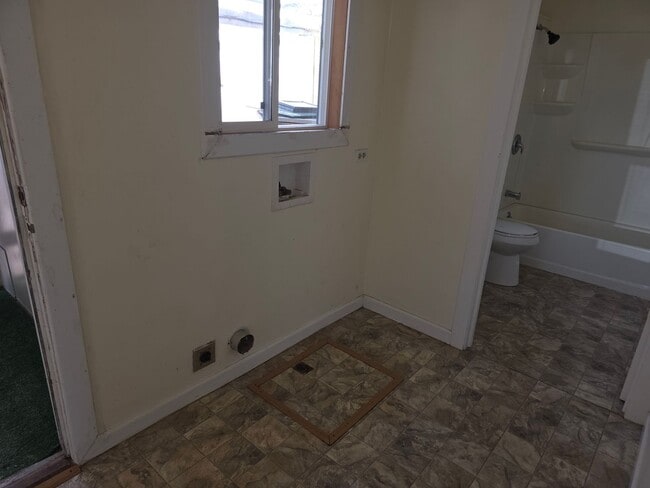 Building Photo - Charming Home in Convenient Northcrest Neighborhood –1804Northcrest Dr, Crescent City, CA