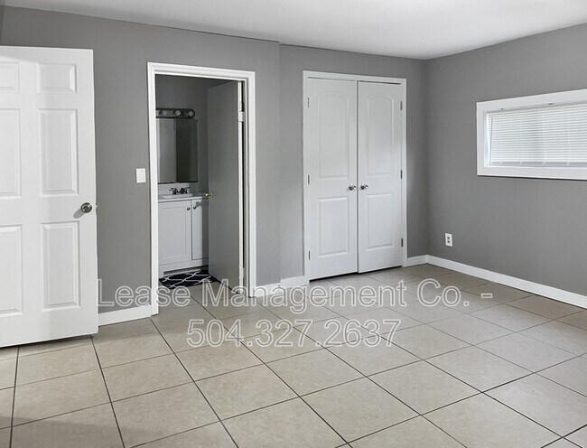 Building Photo - 1565 Murl St