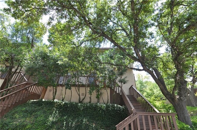 Building Photo - 3601 Las Colinas Dr