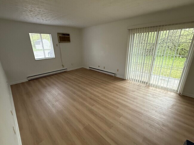 Foto del edificio - 665 Cherry Hill Dr