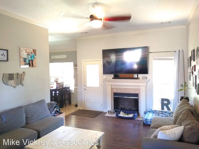 Building Photo - 4 br, 2 bath House - 489 Marble Falls