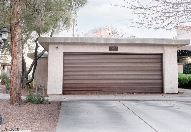 Foto del edificio - 2451 Domingo St