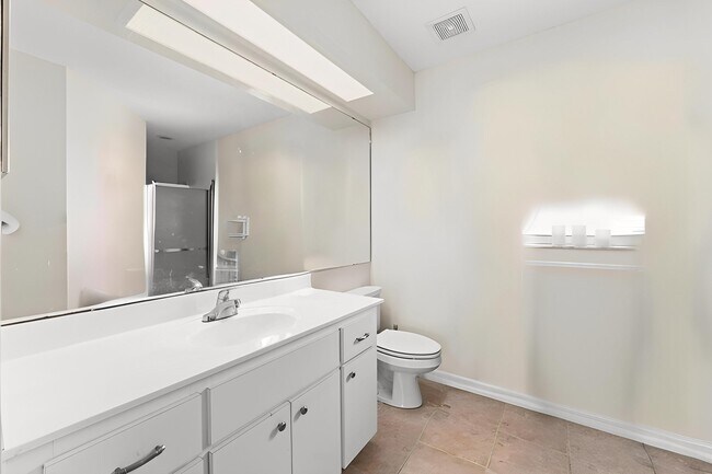 Foto del edificio - 2630 McDonald Ter