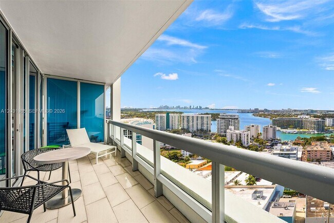 Foto del edificio - 6899 Collins Ave