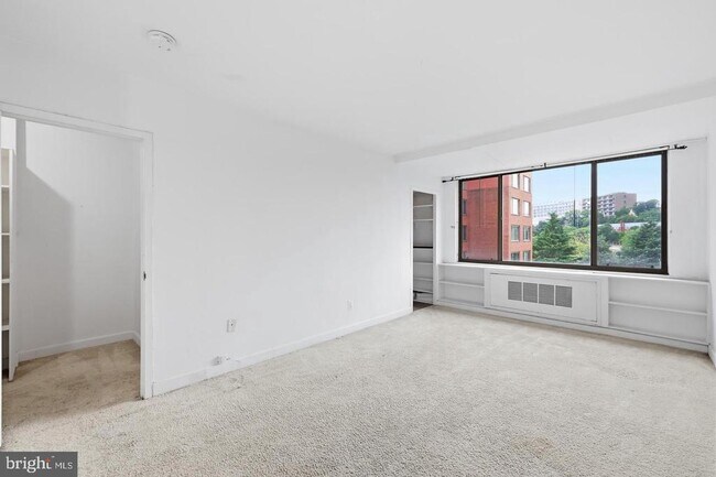 Foto del edificio - 1121 Arlington Blvd
