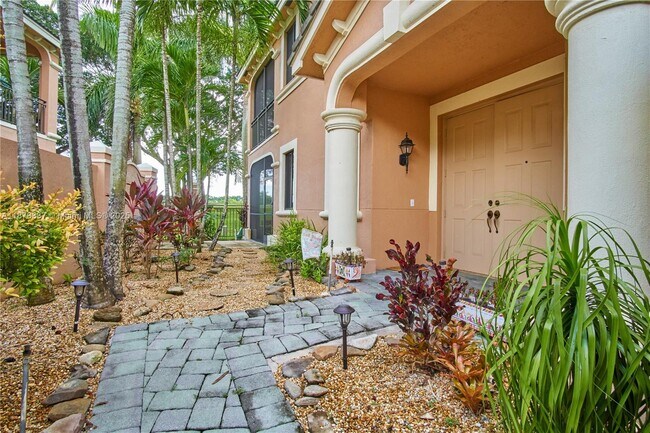 Building Photo - 2707 Center Ct Dr