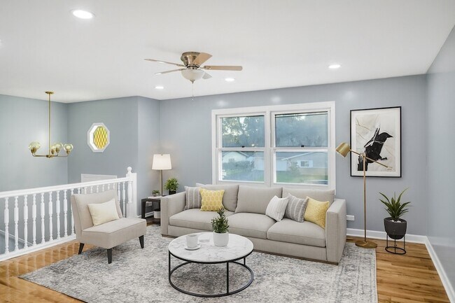 Foto del edificio - 7031 Glenwood Ln