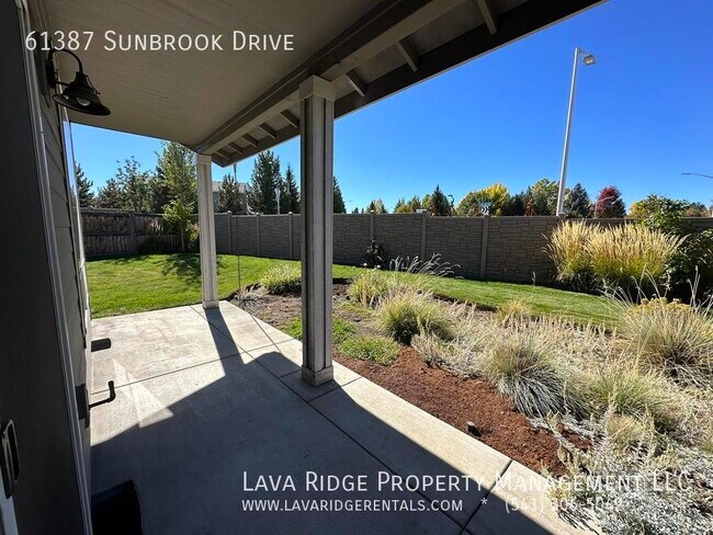 Building Photo - 61387 Sunbrook Dr