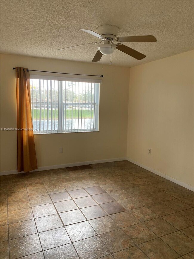 Building Photo - 8500 SW 212th St