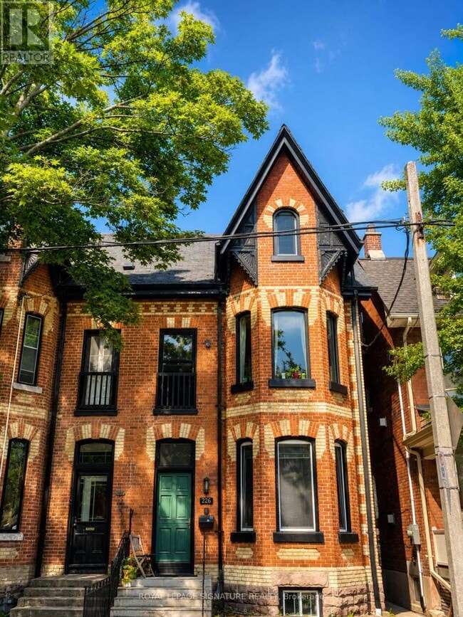 Building Photo - 226 Shaw St