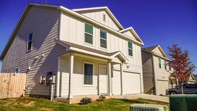 Building Photo - 2400 Willkomen Wy