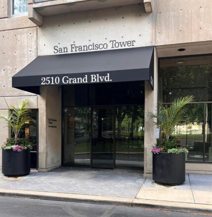 Foto del edificio - 2510 Grand Blvd