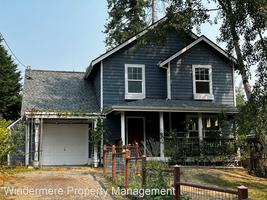 Primary Photo - 3 br, 2.5 bath House - 6238 NE Center St