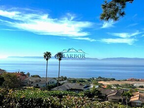 Building Photo - 32303 Phantom Dr