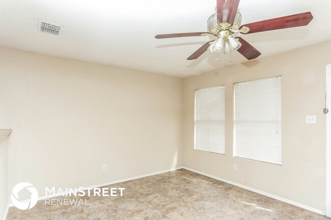 Foto del edificio - 2721 Meadowlark Dr