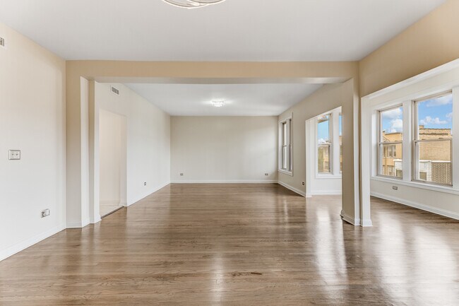 Foto del edificio - 4722 S Ingleside Ave