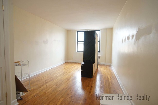 Foto del edificio - 1370 51st St