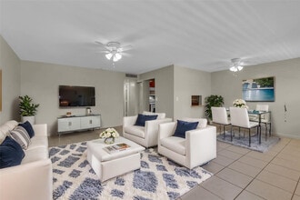 Building Photo - 2201 NE 36th St