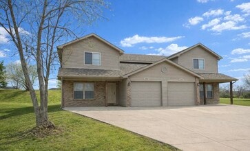 Building Photo - 3922 Snowy Owl Dr