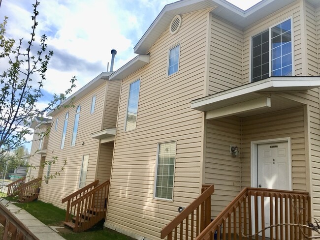 Gold Kings Unit D - 6903 Gold Kings Ave Townhome