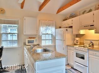 Building Photo - 1 br, 1 bath  - 76 Center St