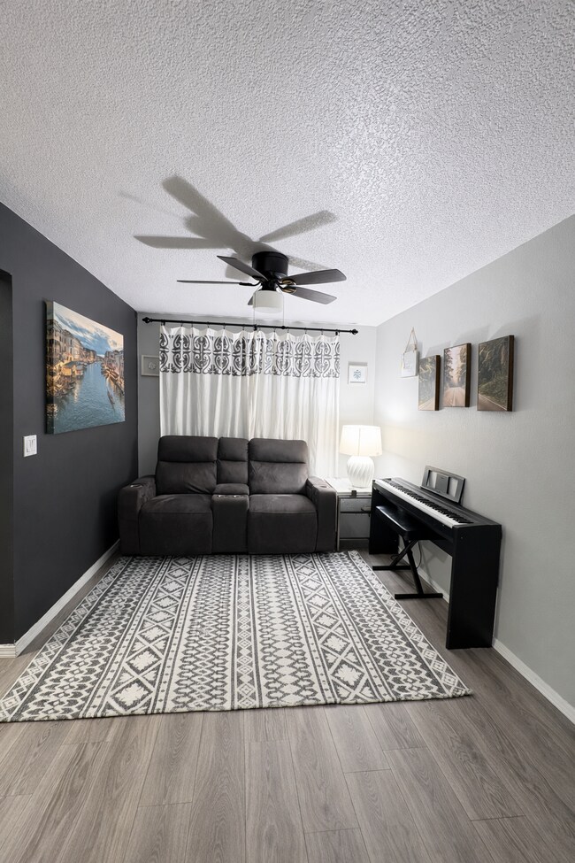 Foto del edificio - 19315 SW Oak St