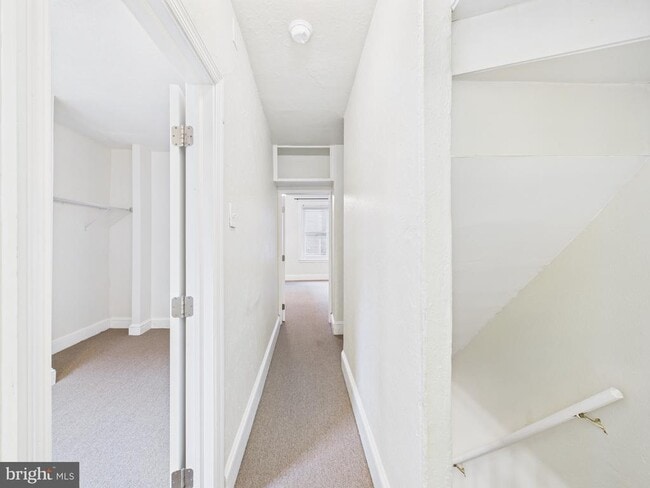 Building Photo - 1825 Carlton St