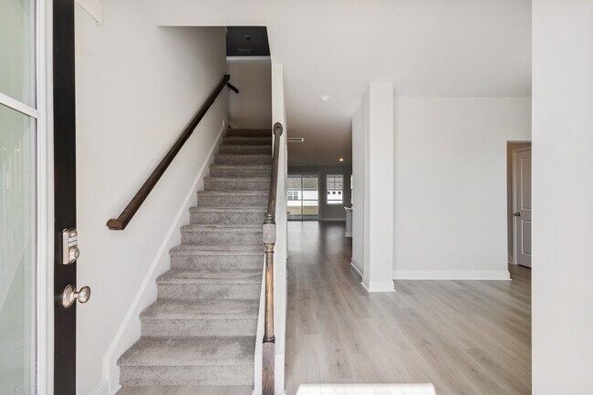 Foto del edificio - 2053 Ainsley Dr