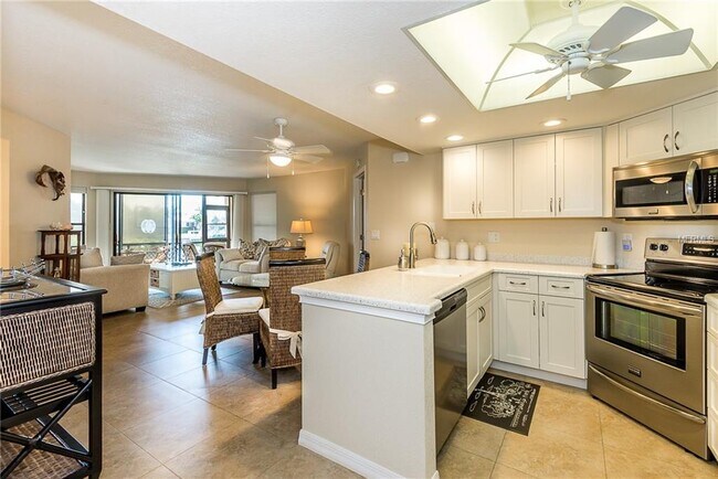 Foto del edificio - 2601 W Marion Ave