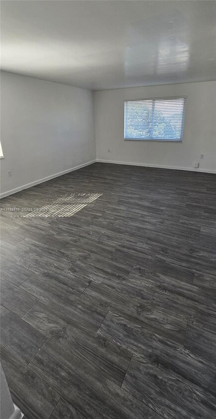 Foto principal - 10900 SW 196th St