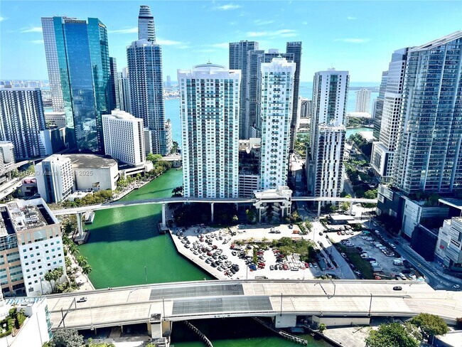 Foto del edificio - 92 SW 3rd St