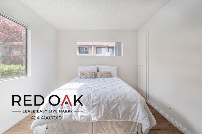 Foto del edificio - 6601 Victoria Ave