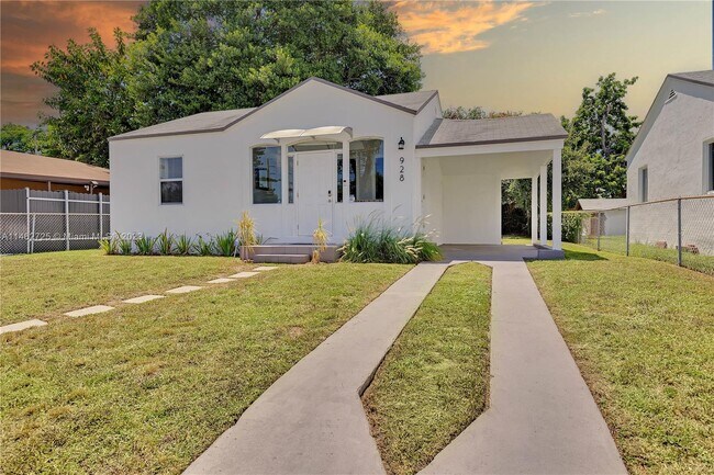 Foto del edificio - 928 NW 66th St