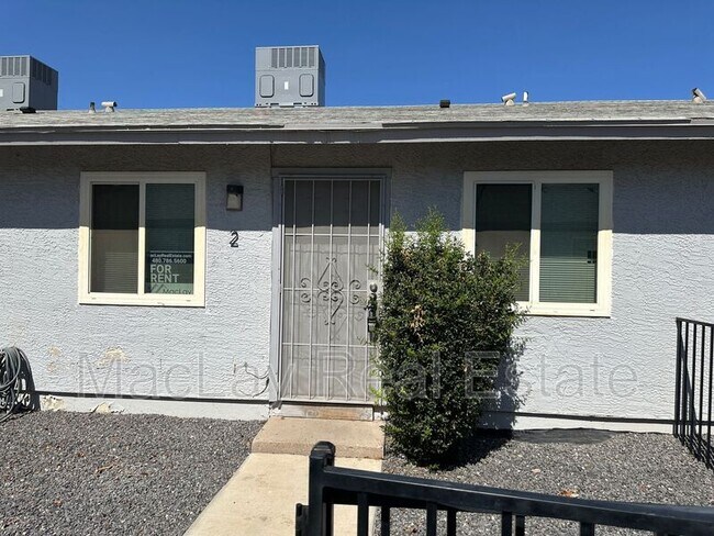 Foto del edificio - 2918 E Roeser Rd