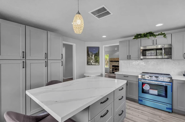 Foto del edificio - 1500 Deerfield Cir