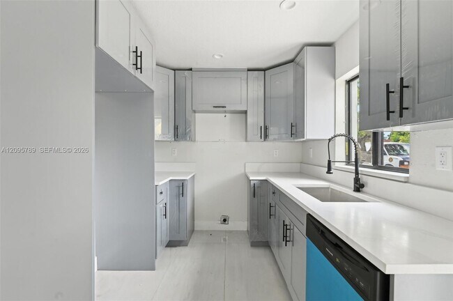 Foto del edificio - 10344 NW 29th Ave