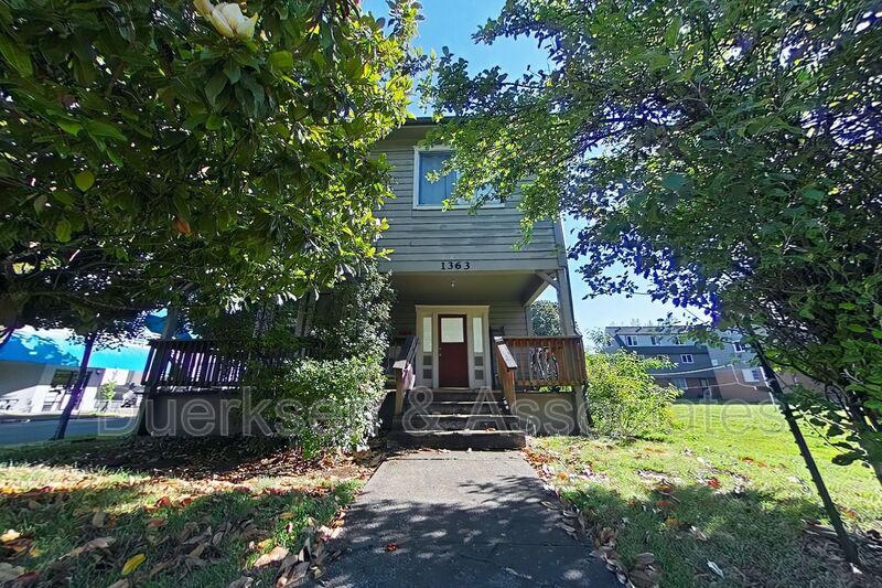 Primary Photo - 1363 NW Monroe Ave