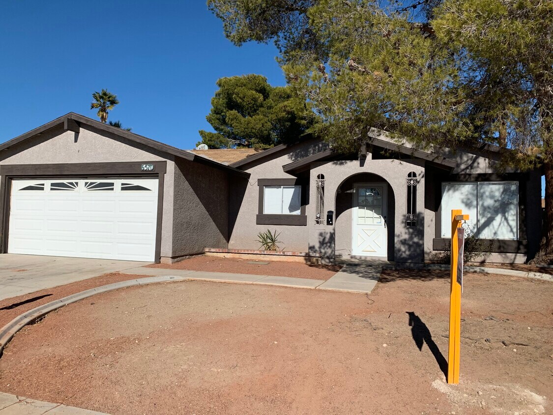 Foto principal - 6570 Mountainwood Ln