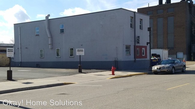 Building Photo - 611 Pacific Ave SW