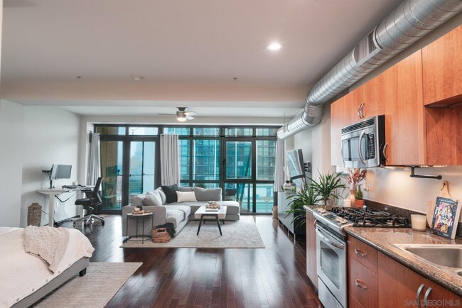Foto del edificio - 1551 Fourth Ave