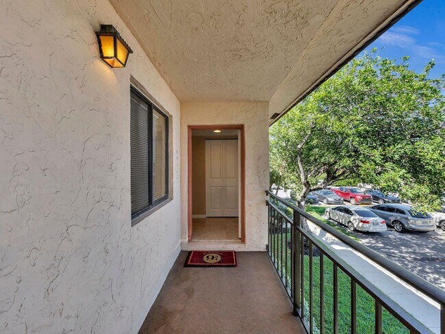 Foto del edificio - 359 Lakeview Dr