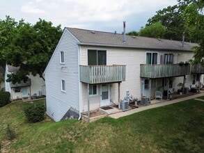 Building Photo - 89 Maude Ave