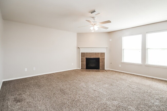 Foto del edificio - 1810 Skipwood Dr