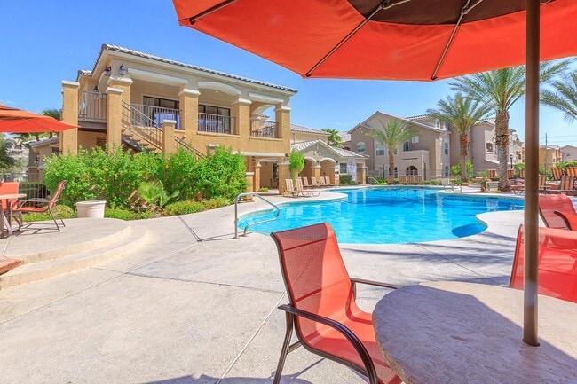 Building Photo - Esplanade