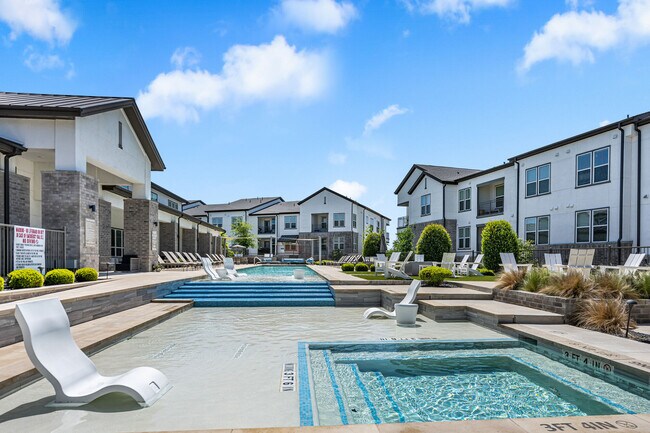 Aven Ridge apartments — community photo - Aven Ridge
