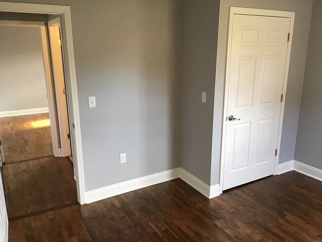 Building Photo - 1004 E Prospect Ave