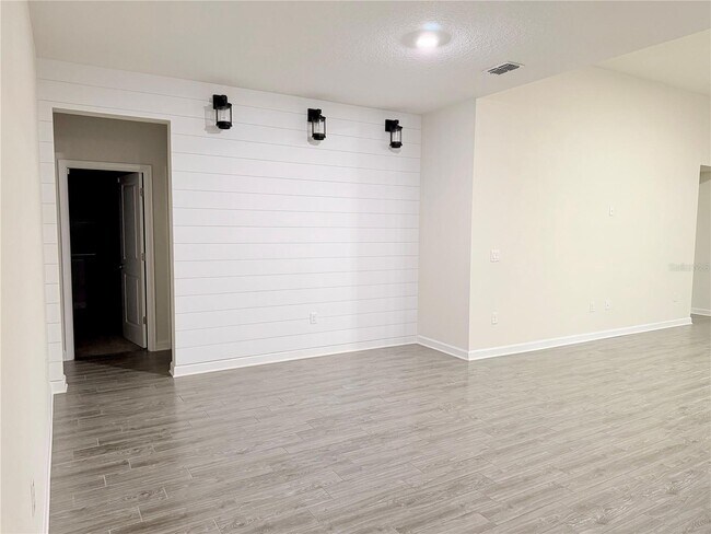 Foto del edificio - 2065 Camden Loop